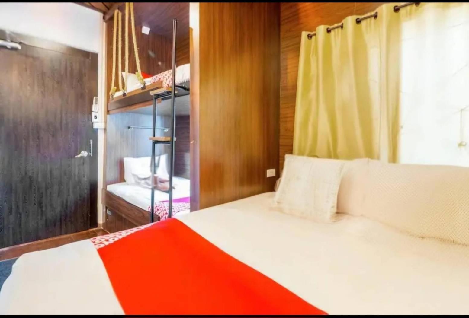 100 Years Building Bangkok Old Town By Seen Hostel Extérieur photo